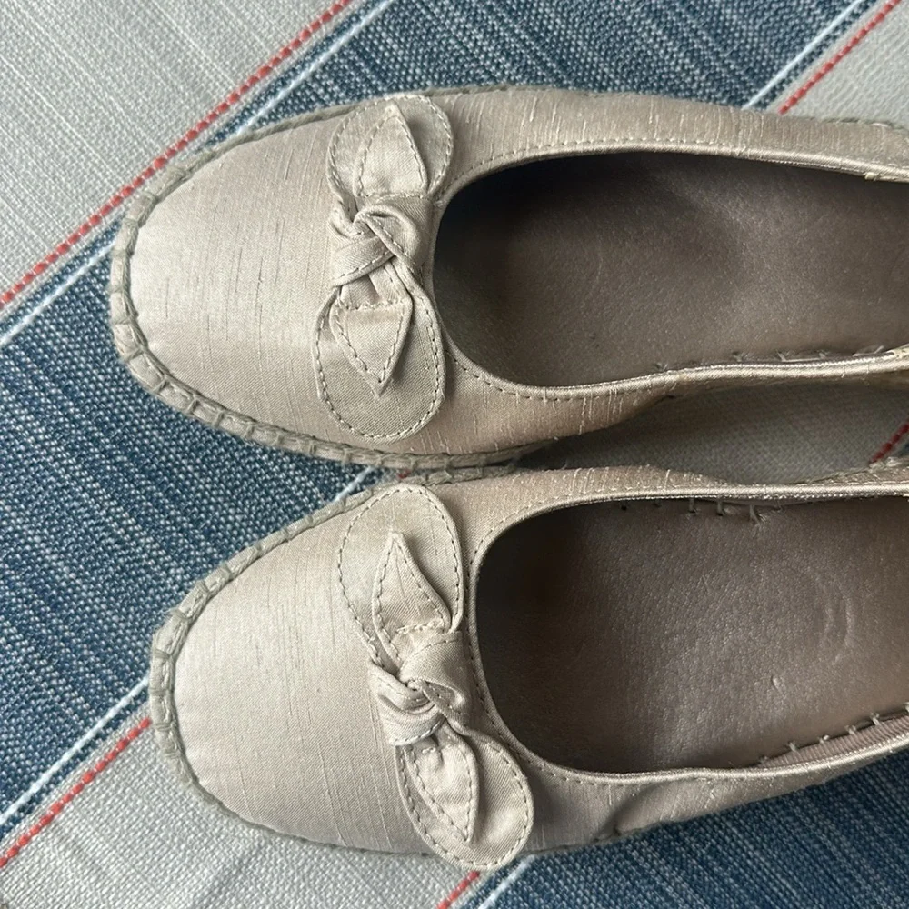 Life Stride Light Beige Espadrille Slingback Flats with Bow